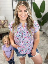 Load image into Gallery viewer, Lizzy Cap Sleeve Top in Muted Lavender and Pink Floral