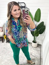 Load image into Gallery viewer, Magic Ankle Crop Skinny Pants in Kelly Green