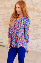 Load image into Gallery viewer, Lizzy Top in Blue and Pink Retro Ditsy Floral