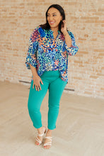 Load image into Gallery viewer, Magic Ankle Crop Skinny Pants in Kelly Green