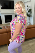 Load image into Gallery viewer, Lizzy Cap Sleeve Top in Pink Abstract Floral