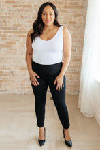 Load image into Gallery viewer, Magic Ankle Crop Skinny Pants in Black