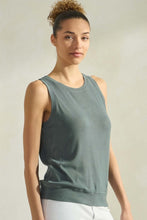 Load image into Gallery viewer, Ribbed Viscose Crew Neck Loose Fit Tank
