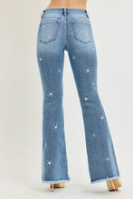 Load image into Gallery viewer, RISEN Mid Rise Flare Star Embroidery Jeans