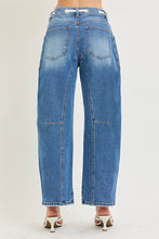 Load image into Gallery viewer, RISEN Slouchy Crop Barrel Eyelet Waistband Details Jeans