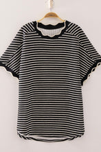 Load image into Gallery viewer, Scallop Edge Stripe Top