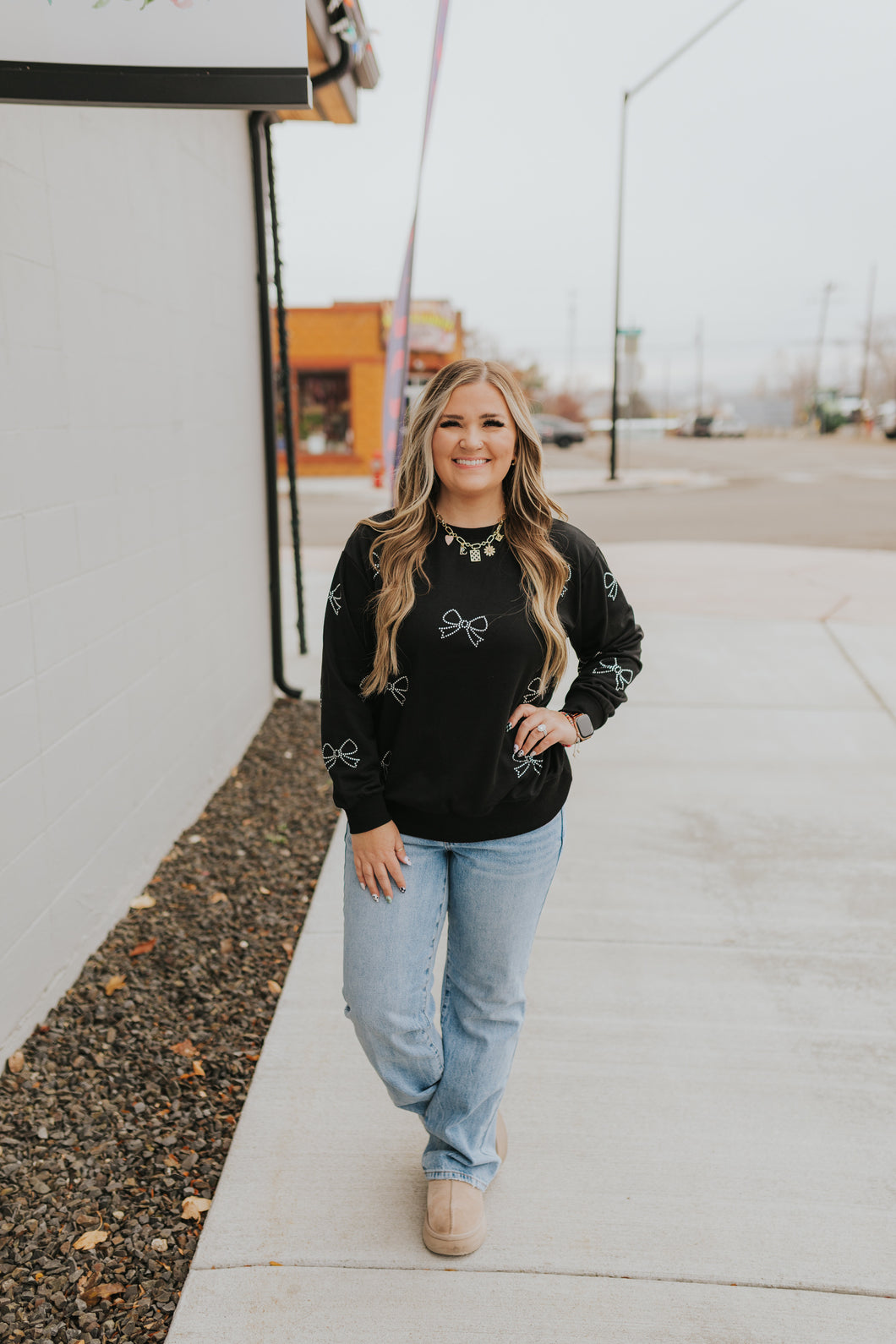 Knot Your Average Crewneck in Black