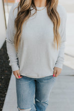 Load image into Gallery viewer, Corrine Ribbed Pullover Top - Light Heather Gray
