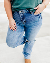 Load image into Gallery viewer, HW Rigid Magic Criss-Cross Waist Destroy &amp; Knee Rip Dad Judy Blue Jean