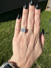 Load image into Gallery viewer, Aveline Oval Luxe 3 Piece Ring Set