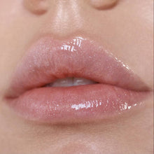Load image into Gallery viewer, Glow Getter Hydrating Lip Oil in Champagne Kiss