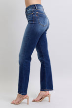 Load image into Gallery viewer, Everyday Essentials Washed Straight Leg Judy Blue Jeans with Pockets