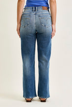 Load image into Gallery viewer, Holly Mid Rise Straight Judy Blue Jean
