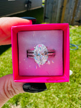 Load image into Gallery viewer, Aveline Oval Luxe 3 Piece Ring Set