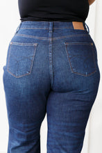 Load image into Gallery viewer, High Rise Button-Fly Straight Judy Blue Jeans