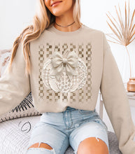 Load image into Gallery viewer, Leopard Check Painted Pumpkin Sweatshirt