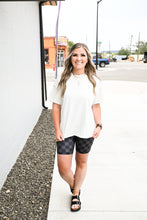 Load image into Gallery viewer, Ampersand Boyfriend Tee - Oatmeal