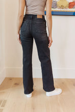Load image into Gallery viewer, High Rise Classic Straight Judy Blue Jeans in Washed Black