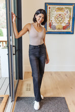 Load image into Gallery viewer, High Rise Classic Straight Judy Blue Jeans in Washed Black