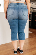 Load image into Gallery viewer, High Rise Cool Denim Pull On Capri Judy Blue Jeans