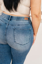 Load image into Gallery viewer, High Rise Cool Denim Pull On Capri Judy Blue Jeans