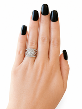 Load image into Gallery viewer, Isolde Grand Halo Wrap Ring