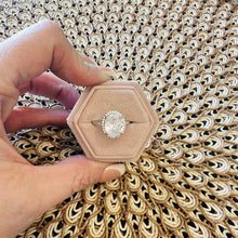 Load image into Gallery viewer, Everleigh Oval Halo Ring