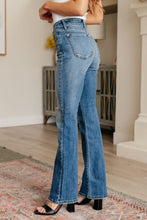 Load image into Gallery viewer, Mid Rise Vintage Bootcut Judy Blue Jeans