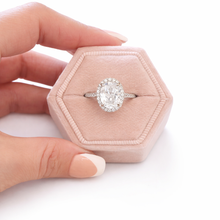 Load image into Gallery viewer, Everleigh Oval Halo Ring