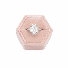 Load image into Gallery viewer, Everleigh Oval Halo Ring