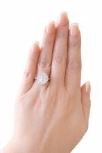 Load image into Gallery viewer, Everleigh Oval Halo Ring