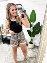 Load image into Gallery viewer, Tennessee Walking Shorts - Cheetah