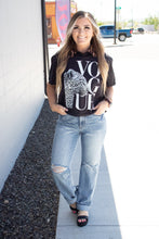 Load image into Gallery viewer, Vogue Cheetah CROPPED Graphic Tee
