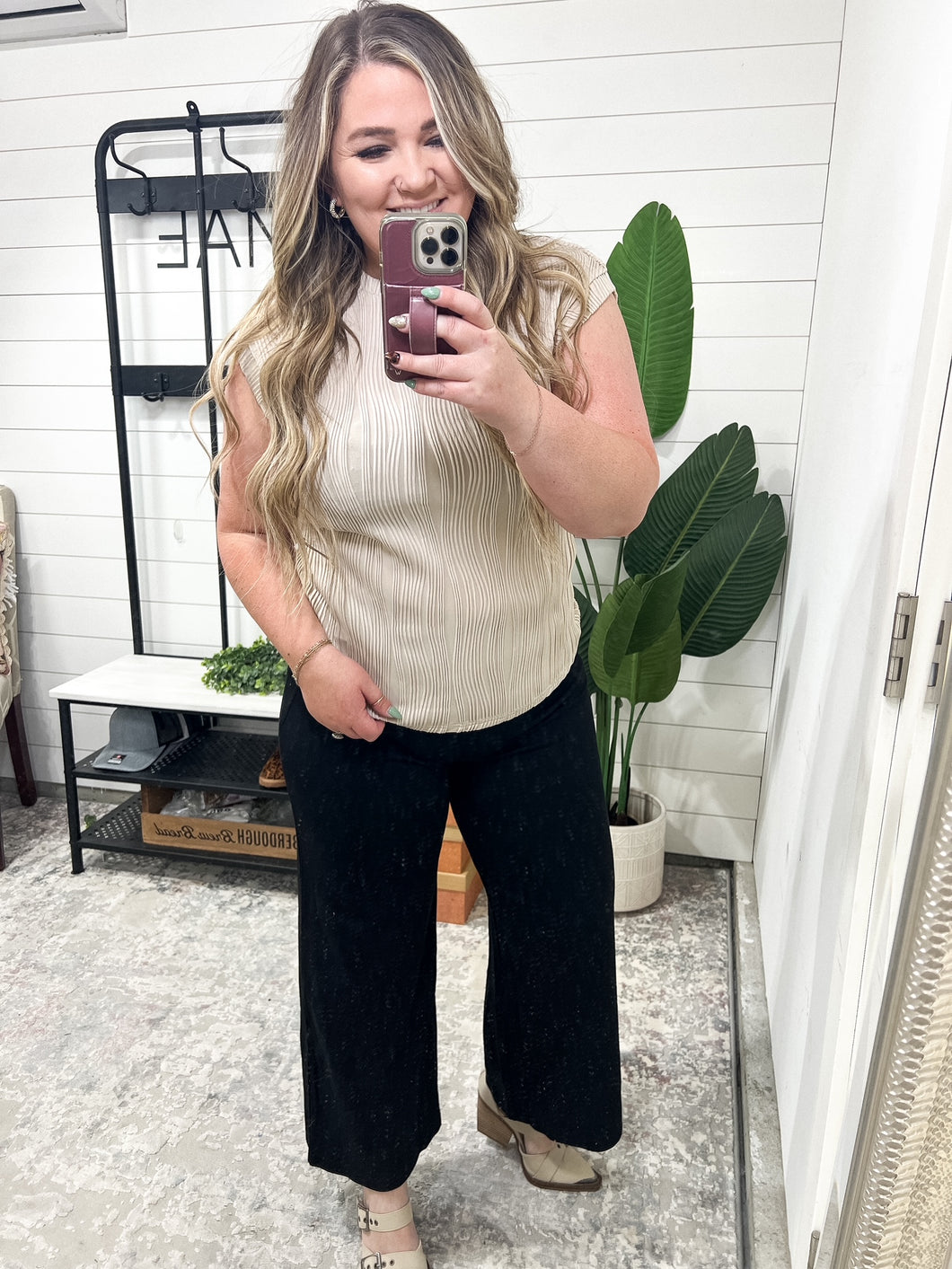 Magic Wide Leg Crop Pants in Black