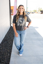 Load image into Gallery viewer, USA Camo CROPPED Graphic Tee