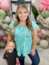 Load image into Gallery viewer, Cruising Down The Street Floral Top