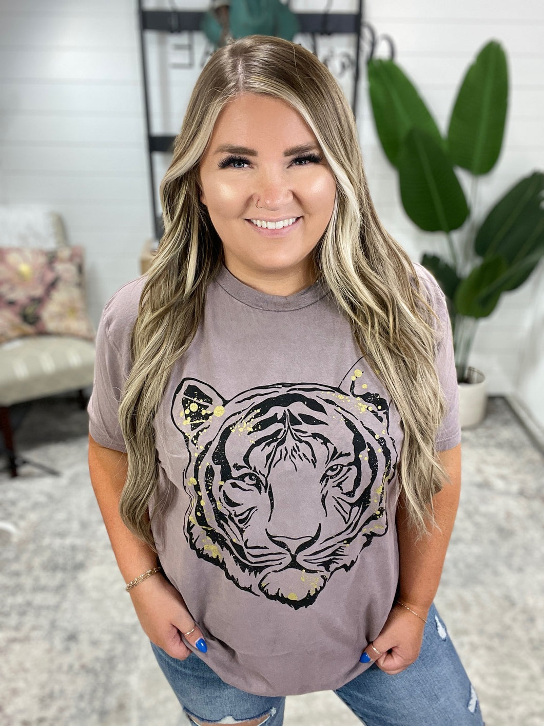 Golden Tiger Graphic Tee & Pullover