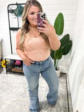 Load image into Gallery viewer, High Rise V Front Waistband Straight Judy Blue Jeans