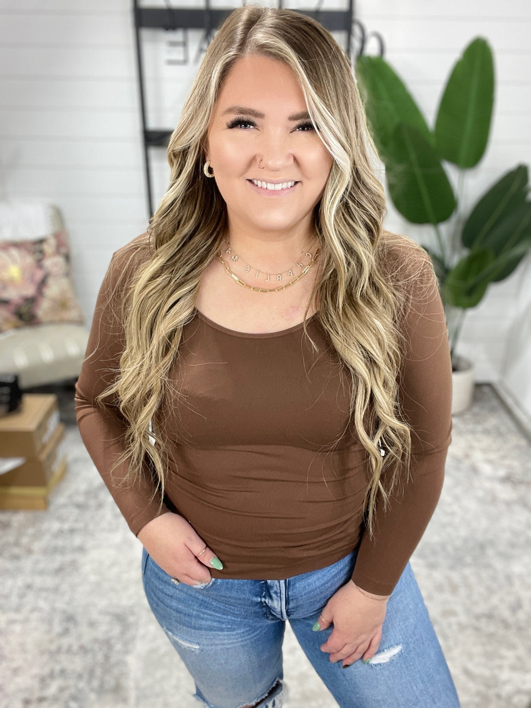 Bring in the Basics Seamless Reversible V-Neck Coffee