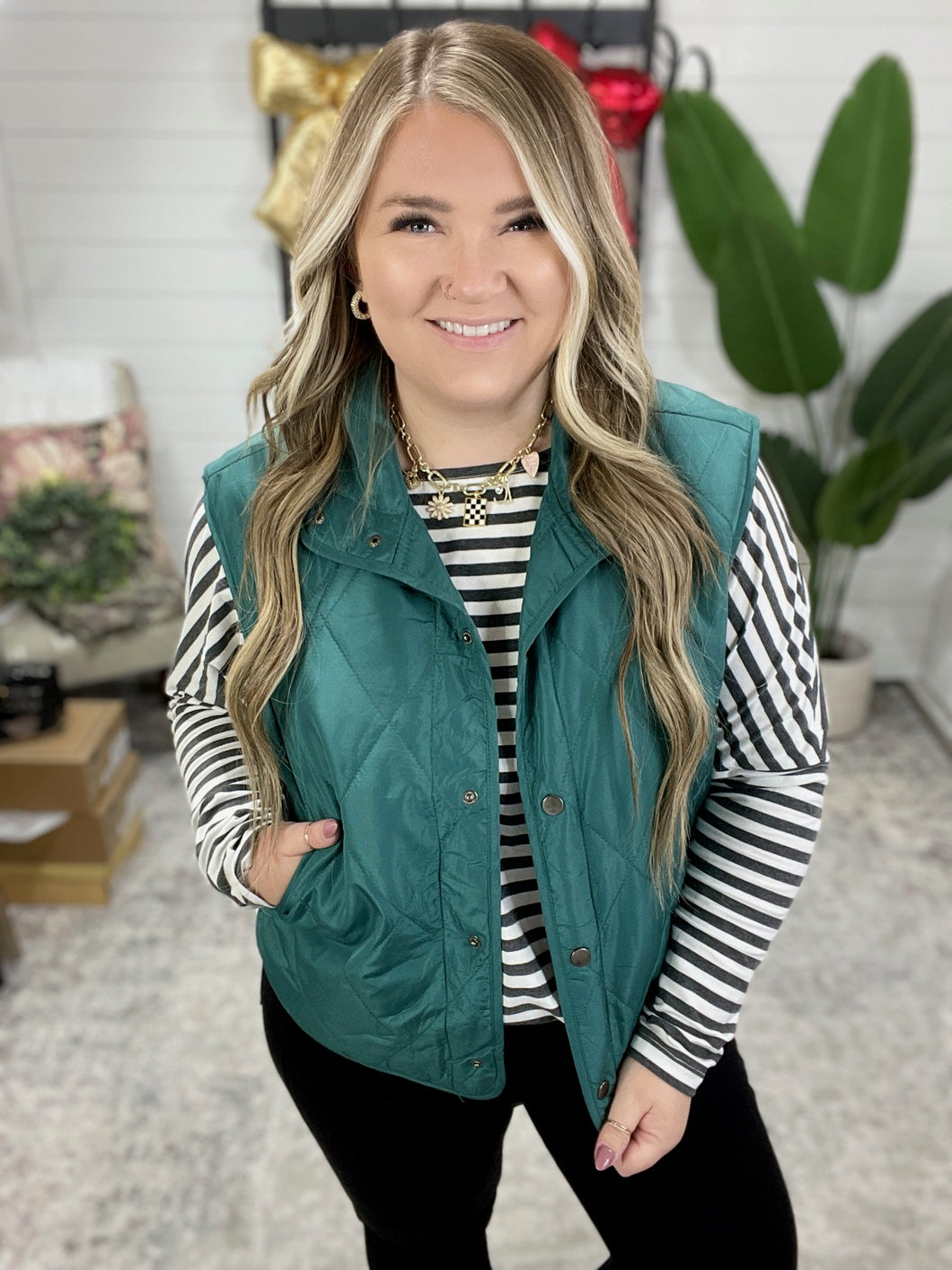 Layering Queen Quilted Puffer Vest in Hunter Green