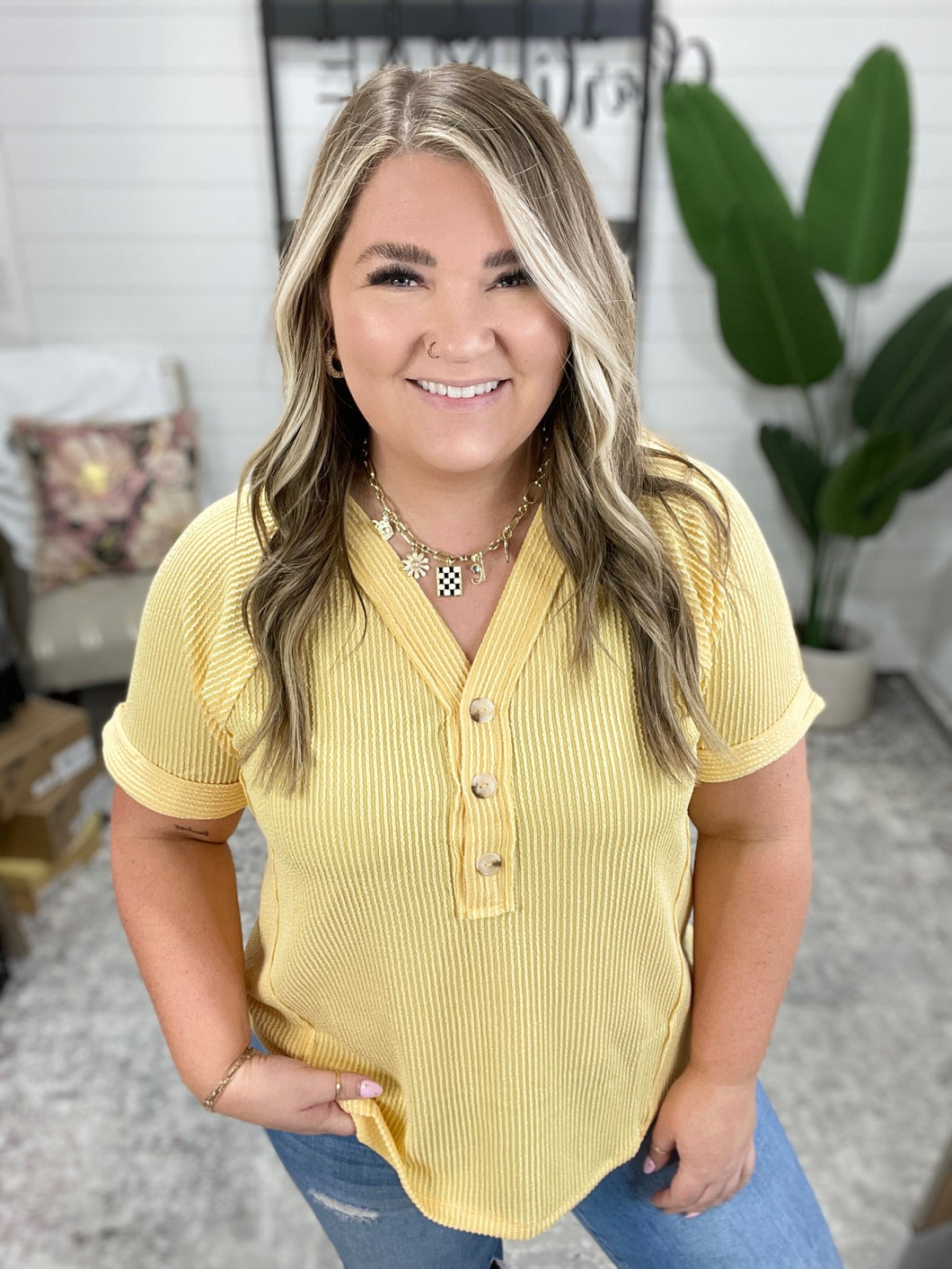 Plain and Sassy V-Neck Tee in Lemonade