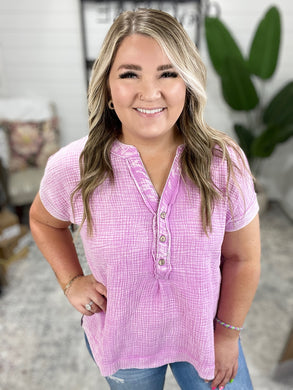 Basic Fade V-Neck Acid Wash Top in Mauve