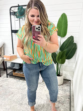 Load image into Gallery viewer, Lizzy Cap Sleeve Top in Emerald Dashes