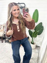 Load image into Gallery viewer, High Rise Wide Leg Slanted Pocket RISEN Jeans