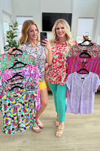 Load image into Gallery viewer, Lizzy Cap Sleeve Top in Lavender and White Floral