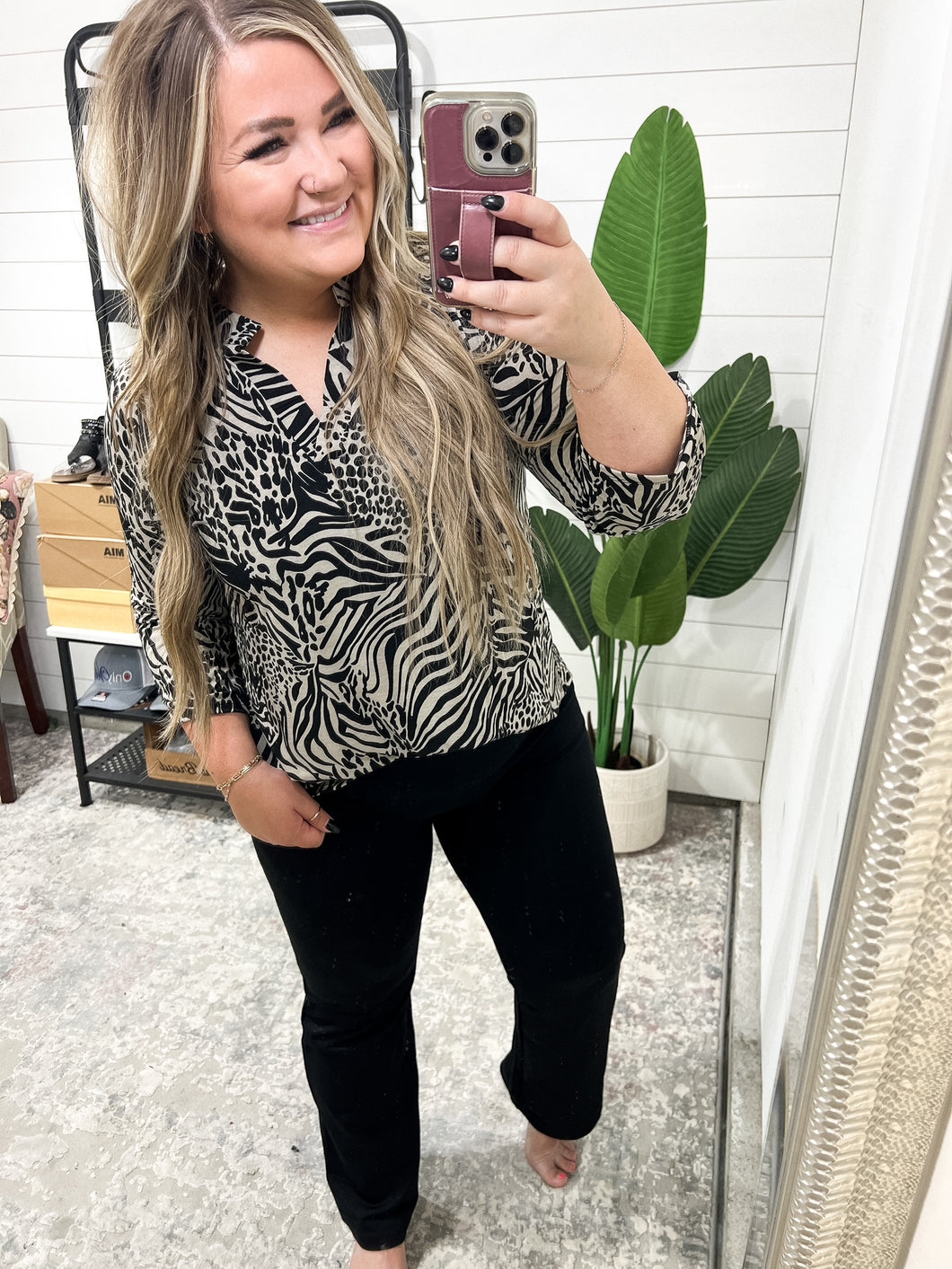 Magic Straight Pants in Black