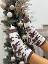 Load image into Gallery viewer, DOORBUSTER: BIRDIE Christmas Fuzzy Socks
