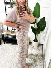 Load image into Gallery viewer, Floral Print Cotton Trousers