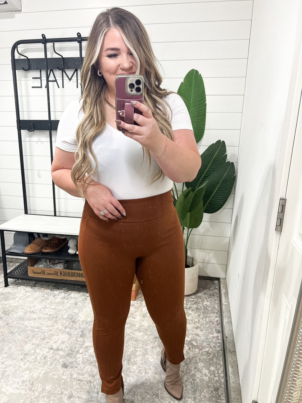 Magic Ankle Crop Skinny Pants in Rust