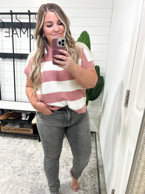 Mid Rise Tummy Control Shield Pocket Skinny Jeans in Gray